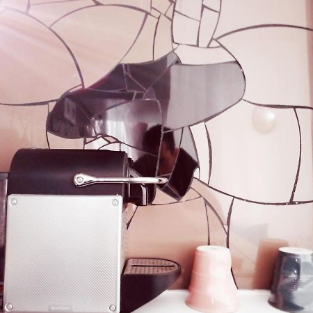 Studio Situe Dans Un Quartier Calme Et Residentiel A Montrouge A Seulement 2 Minutes Du Metro מראה חיצוני תמונה