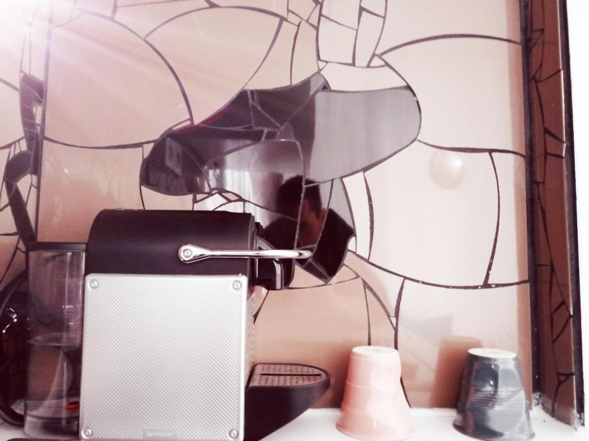 Studio Situe Dans Un Quartier Calme Et Residentiel A Montrouge A Seulement 2 Minutes Du Metro מראה חיצוני תמונה